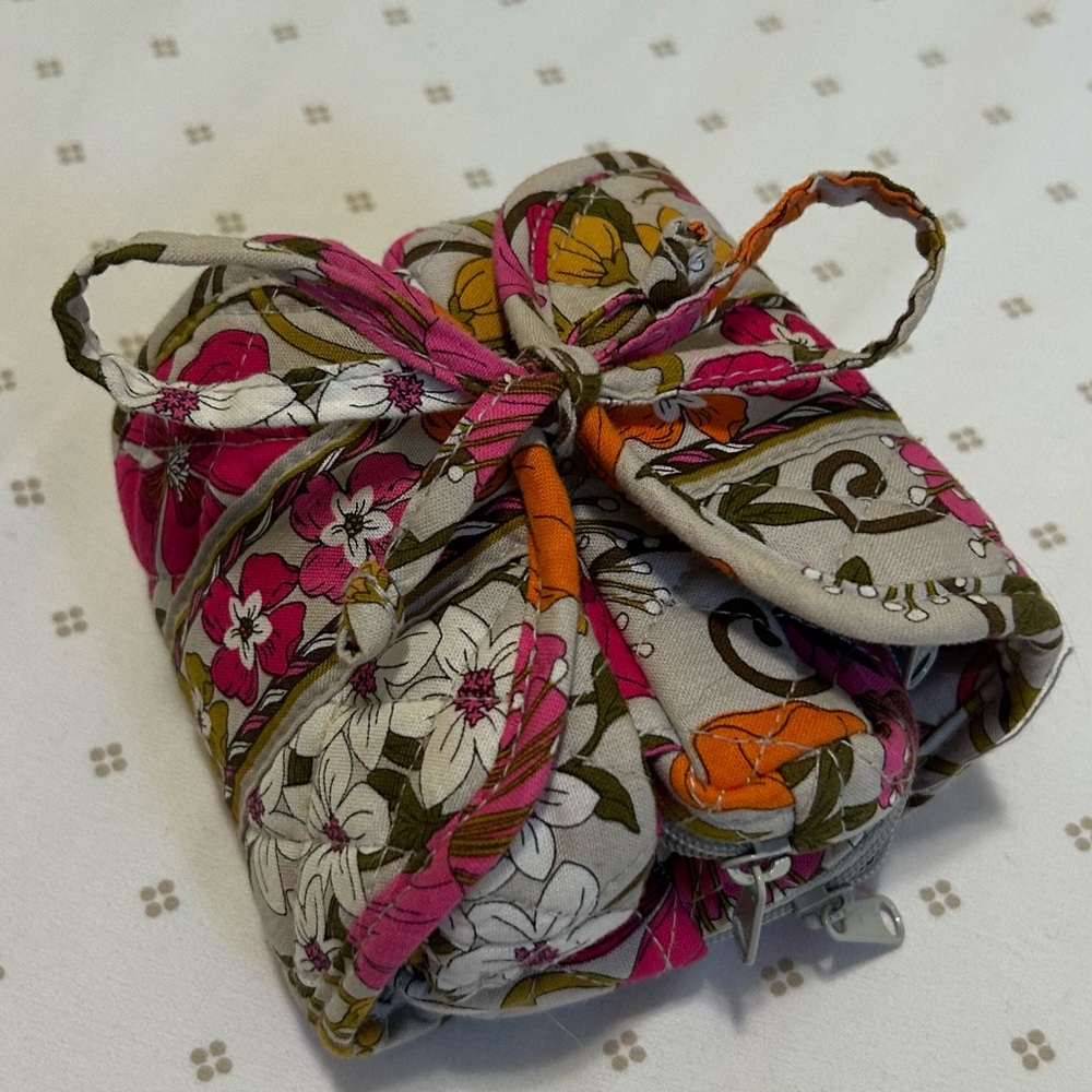 Vera Bradley flower pattern travel storage small